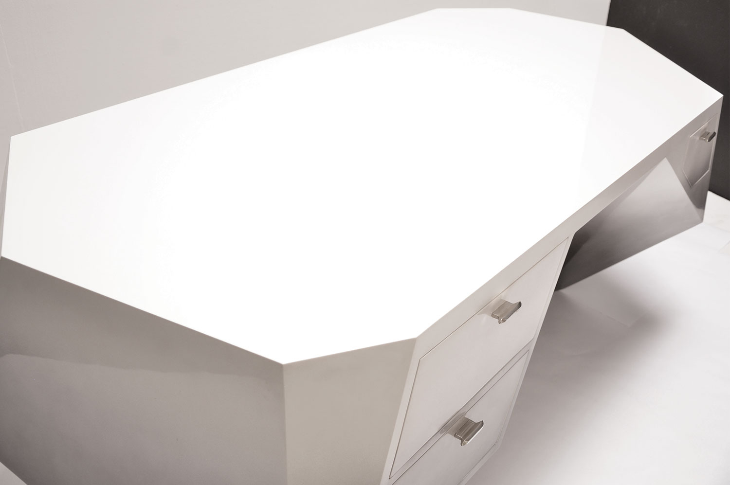 Popova Desk - Gradient 4